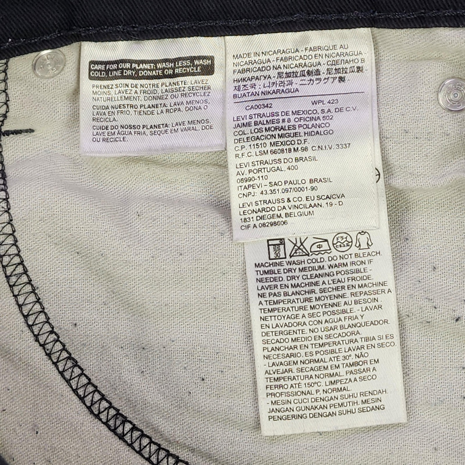 Levis 541 Jeans Mens 36x34 Black Dark Wash Athletic Taper Stretch Denim Pants thumbnail 13