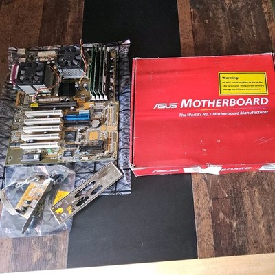 ASUS CUV4X-D Dual-Sockel 370  Mainboard +2x PIII 1Ghz Coppermine +2GB PC100