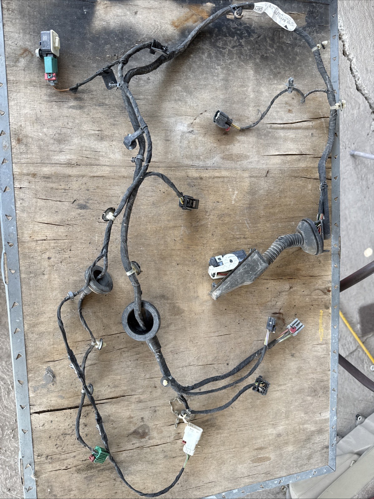 2018 Chevrolet Equinox LT Front Right Passenger Side Door Wire Harness 84193475
