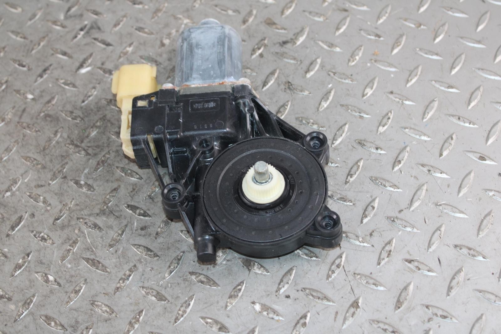 14-21 Ghibli Electronic Front Passenger Right RH Power Window Motor OEM OE WTY
