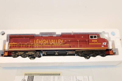 Williams by Bachmann GE Dash 9 Diesel - #8104 Lehigh Valley Train O Scale boxed
