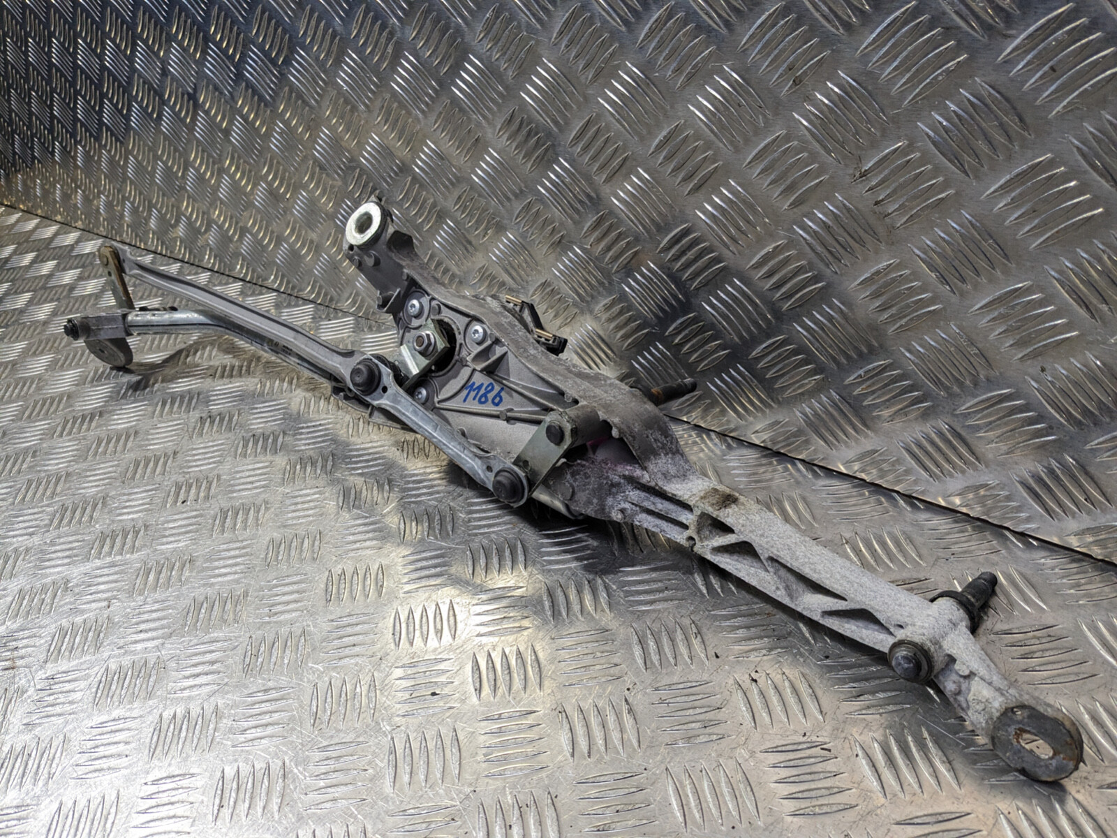 MERCEDES W207 Wiper Motor Front Windshield Linkage E Class A207  