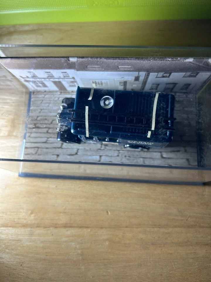 Days Gone Collectors Guild 1932 Dennis Limousine ‘Air Raid Warden’ Limited Ed. - Image 3 of 4