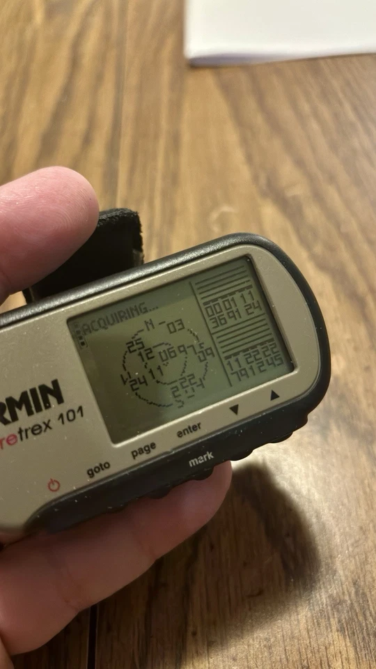 Garmin Foretrex 101 Personal GPS Receiver With Wristband, Working - Image 2 of 3
