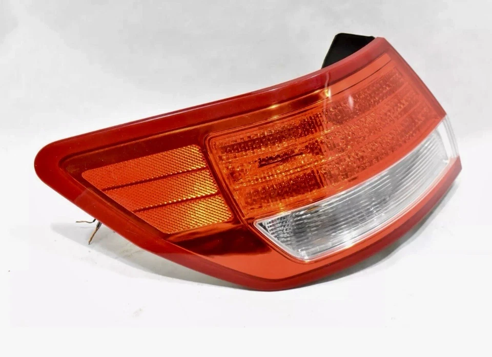 Lanterna traseira lateral esquerda LH LINCOLN MKZ DRIVER LÂMPADA DE FREIO 2010-2012 FABRICANTE DE EQUIPAMENTO ORIGINAL - Imagem 2 de 4