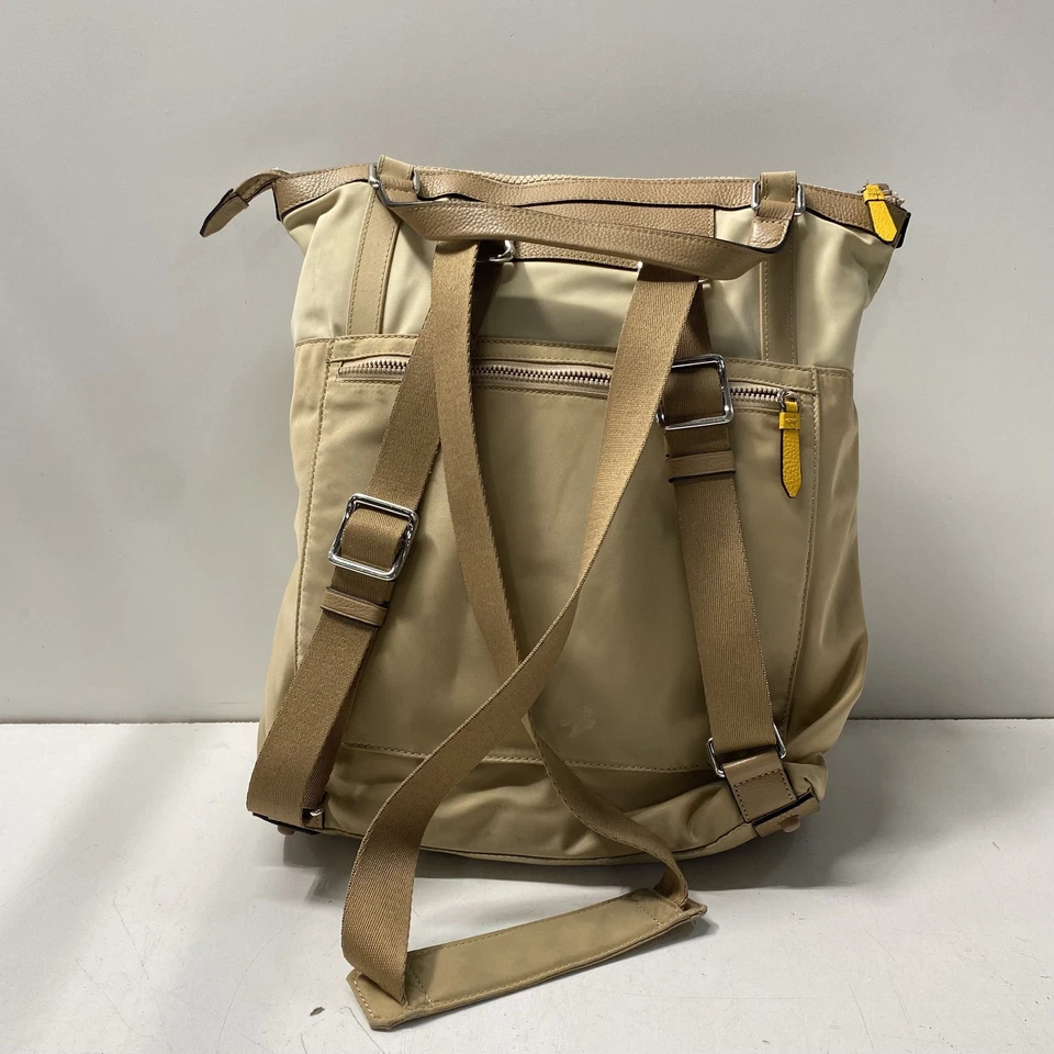 Mochila Cole Haan Grandseries Foto 2 de 4