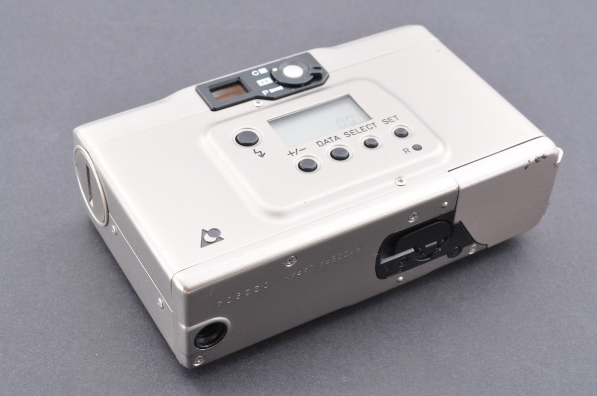 CONTAX TIX フィルムカメラ　中古　コムサデモードのケース Contax Tix Carl Zeiss 28mm f/2.8 Point & Shoot APS Film Camera