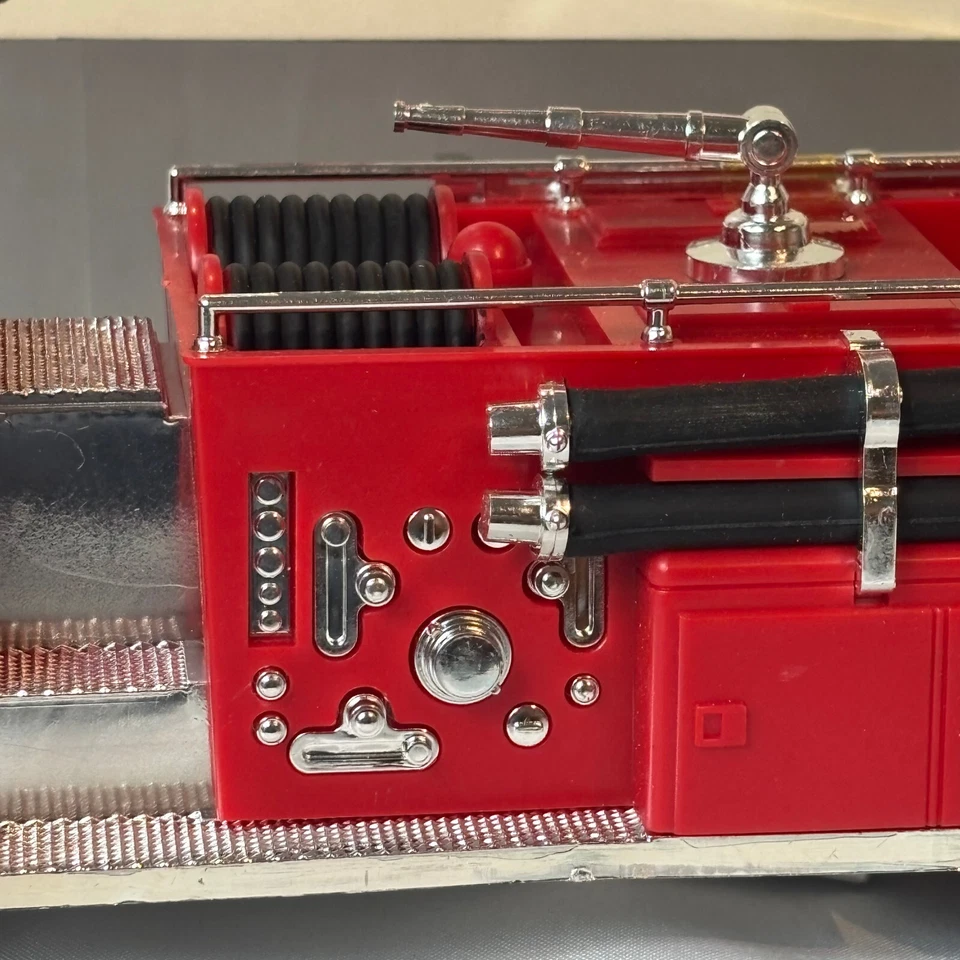 1970 Hess Fire Truck Toy In Box Amerada Hess Oil & Chemical Armada NO BATTERY - Image 3 of 4