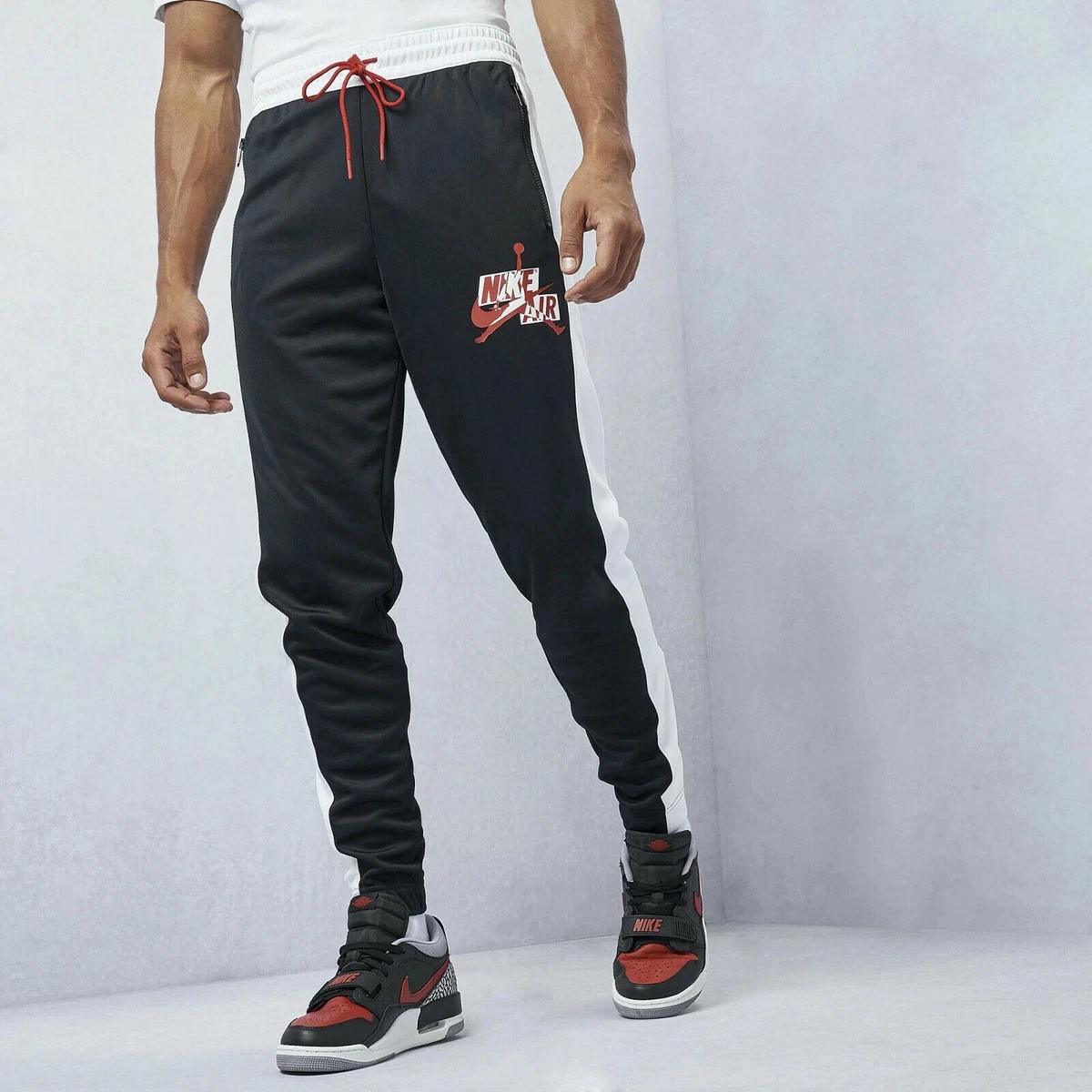 Nike air logo best sale pants