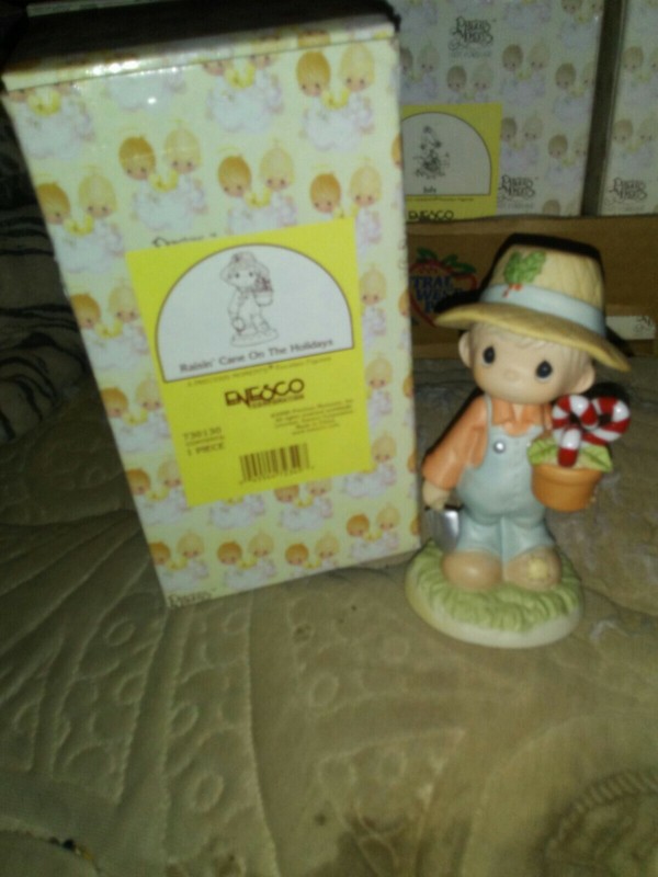 Precious Moments "Raisin' Cane On The Holidays" 730130 Enesco 2000 Christmas
