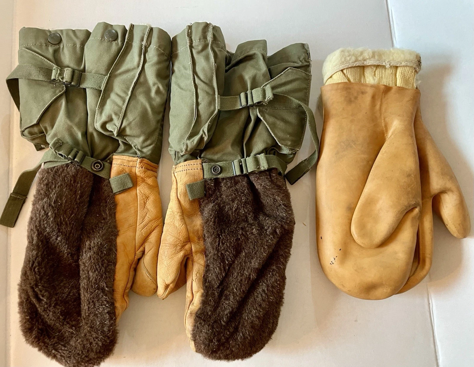 Vintage US MILITARY ARTIC MITTENS 1949 Wool Lined w Waterproof Liners L/XL Hunt