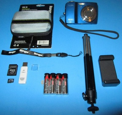 Kodak EasyShare CD82 12.0 MP 3.0x Zoom Blue UGC Seller Guarantee Accessories