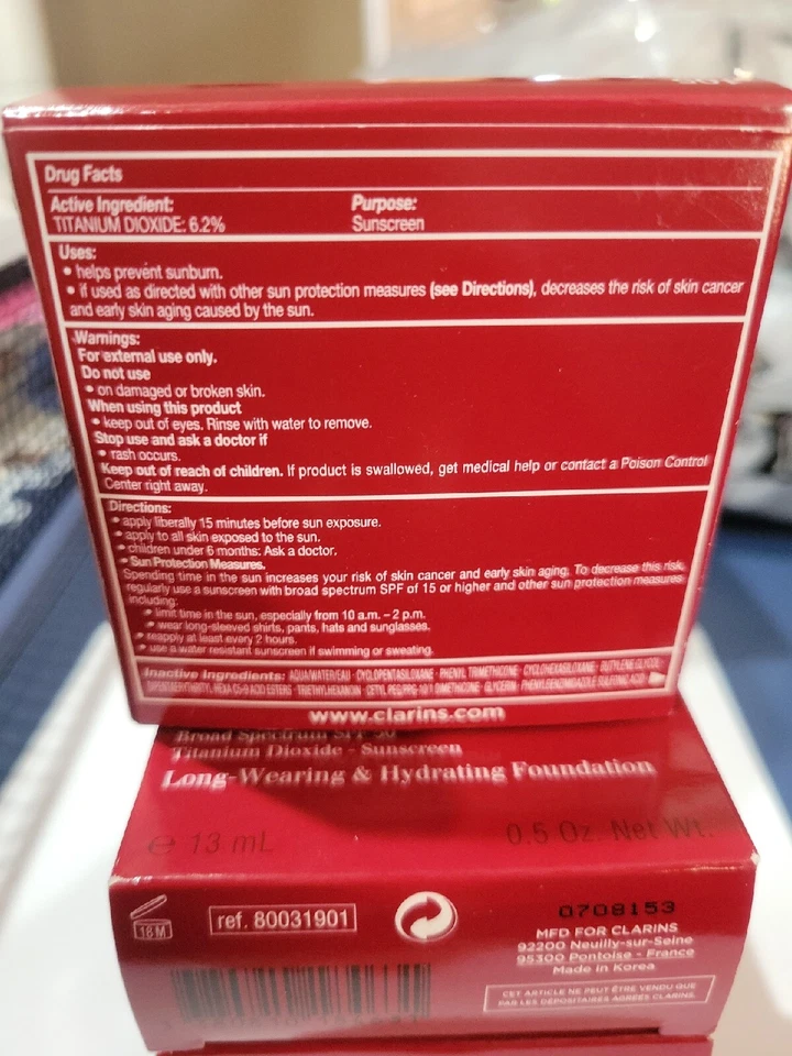 Base Clarins Everlasting Cushion FPS 50 con aplicador de esponja, TAMAÑO COMPLETO NUEVA EN CAJA Foto 3 de 4