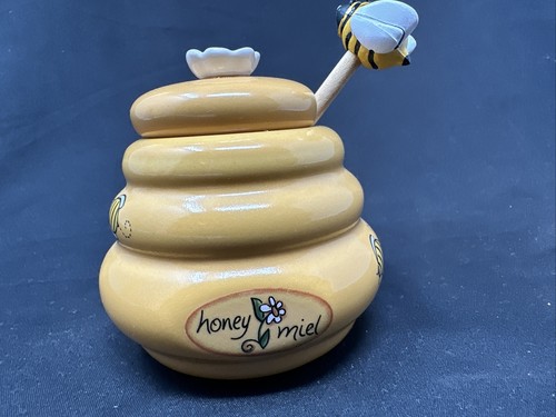 New Honey Pot Miel Ceramic Beehive Jar Daisy Handle Lid Wood Bumble Bee Dipper - Picture 5 of 14