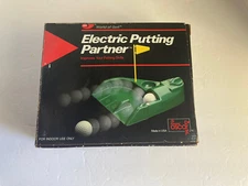 World Of Golf Electric Putting Partner W/ Ball Return Putting Aid  Oscar Jr