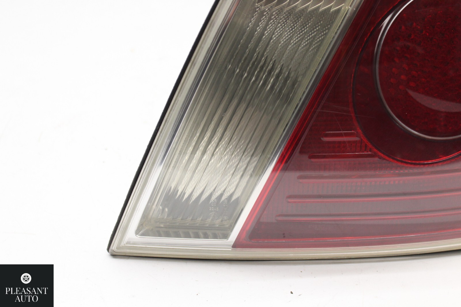 03-08 Maserati Quattroporte M139 4.2L Rear Right Side Tail Light Lamp OEM 