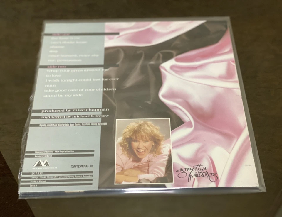 Vinyl record - Agnetha Fältskog – Wrap Your Arms Around Me, Tonpress SX-T 122 - Image 2 of 4