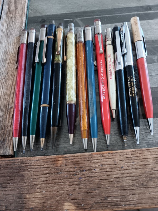 13 mechanical pencils most are scripto non working selling as is