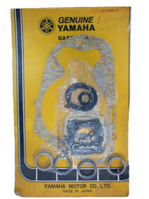 Yamaha RD 125 76 - 81 Gasket Kit 1E7-00000-20 NOS 1e70000020 GASKET SERIES