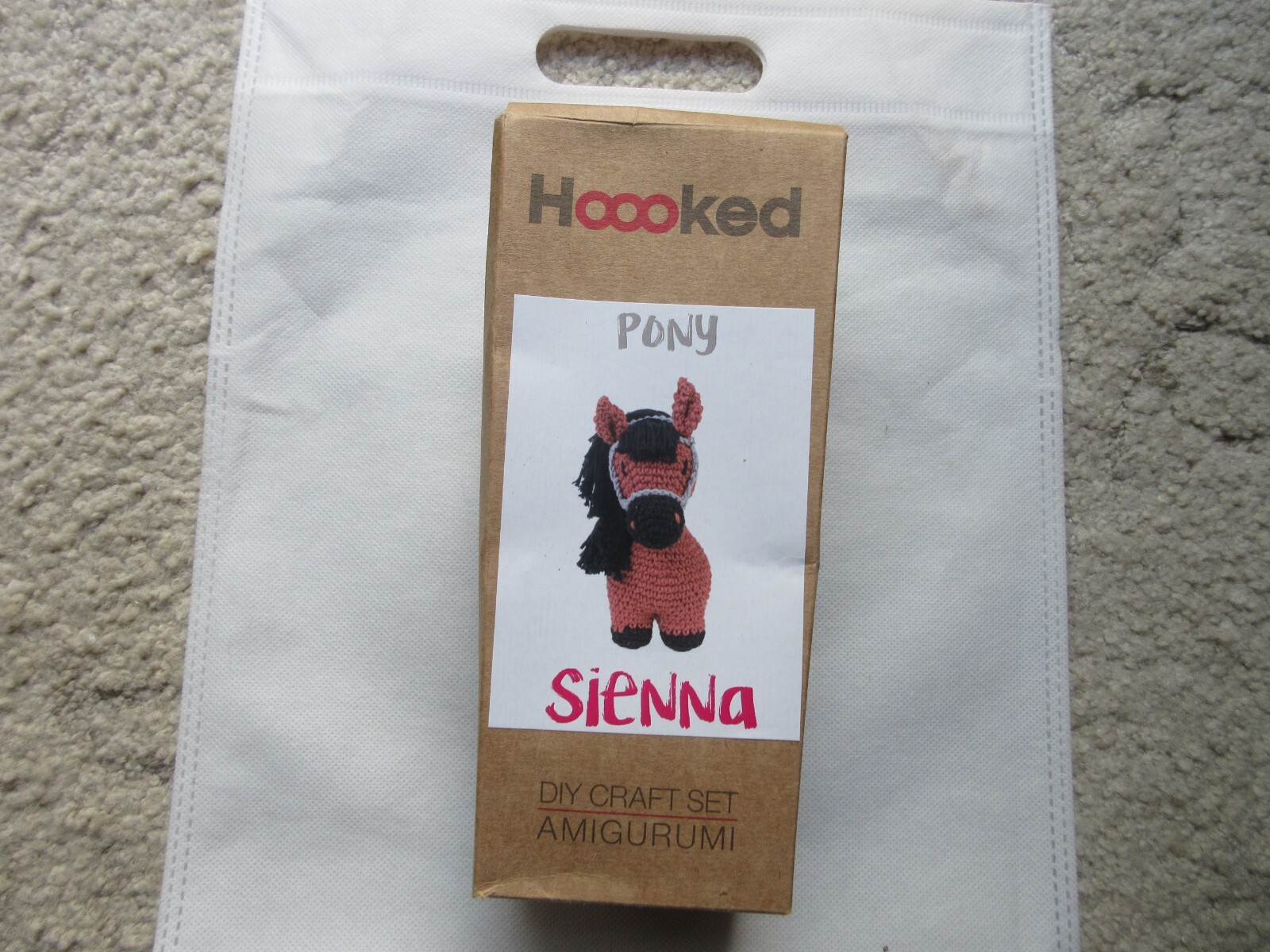 Hoooked Pony Sienna Crochet DIY Craft Kit Amigurumi - New and Sealed