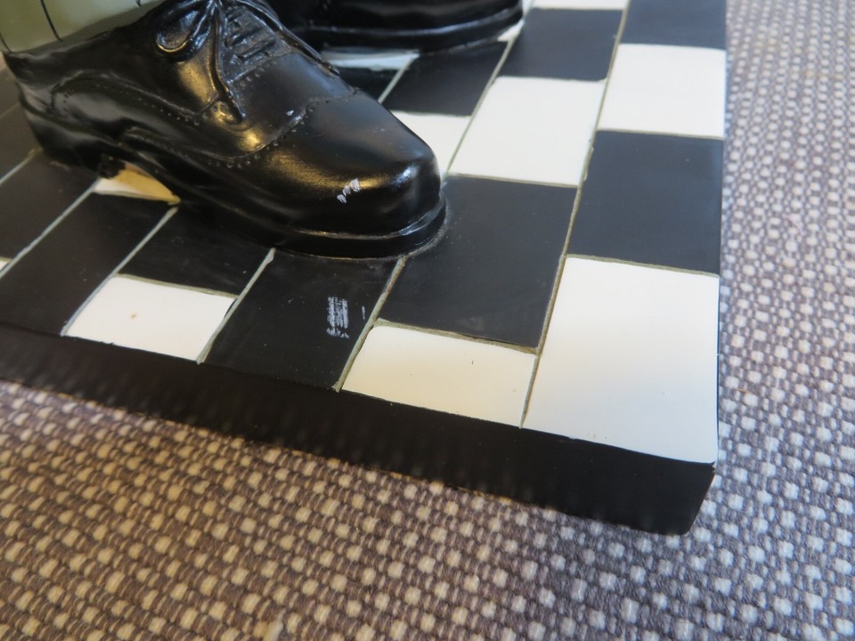 2002 Bombay Company Jeeves James The Butler Wine Bottle Holder 18.5