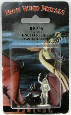 Ral Partha RP-390 Enchantress Casting Spell (Player Character) Female Wizard 
