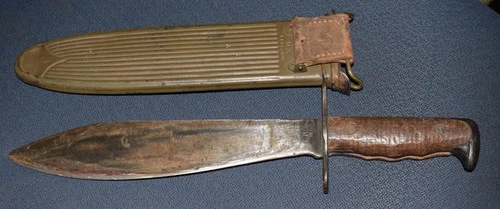 WW1 ERA 1918 US BOLO PLUMB FIGHTING KNIFE & LF & C METAL SHEATH