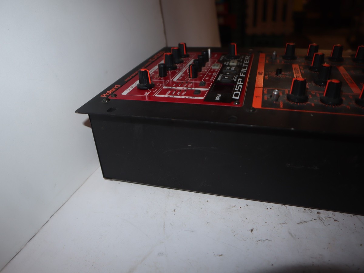 Roland DJ-1000 DJ Mixer: 3-Band EQ/DSP Effects/MIDI Japan