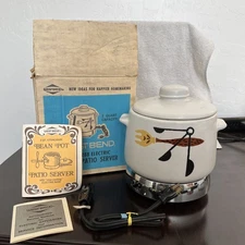 Vintage 1970’s West Bend Buffet Patio Server Crock Pot Stoneware Cute