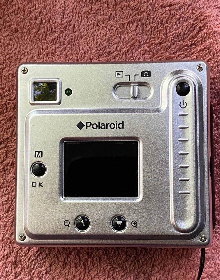 Polaroid PDC 3030 vintage RARE digital camera! Tested & Working! 3.2MP  - Image 3 of 4