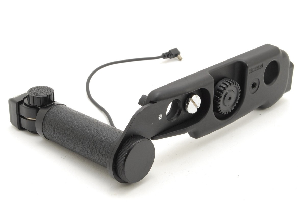 【美品】フジフィルム Fuji Grip Bracket GA645 MINT] Fuji Fujifilm Grip Flash Shoe Bracket for GA645 Pro