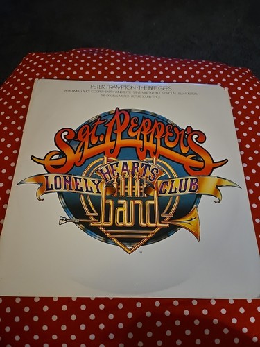 Sgt. Pepper's Lonely Hearts Club Band Ft. Peter Frampton Vinyl 2 LP W/Poster VG