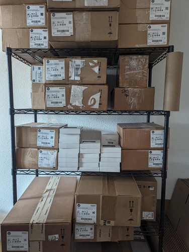 1783-US4T1F AB STRATIX 2000 UNMANAGED SWITCH, 4 COPPER 10/100 PORTS, 1 GENUINE - Picture 2 of 5
