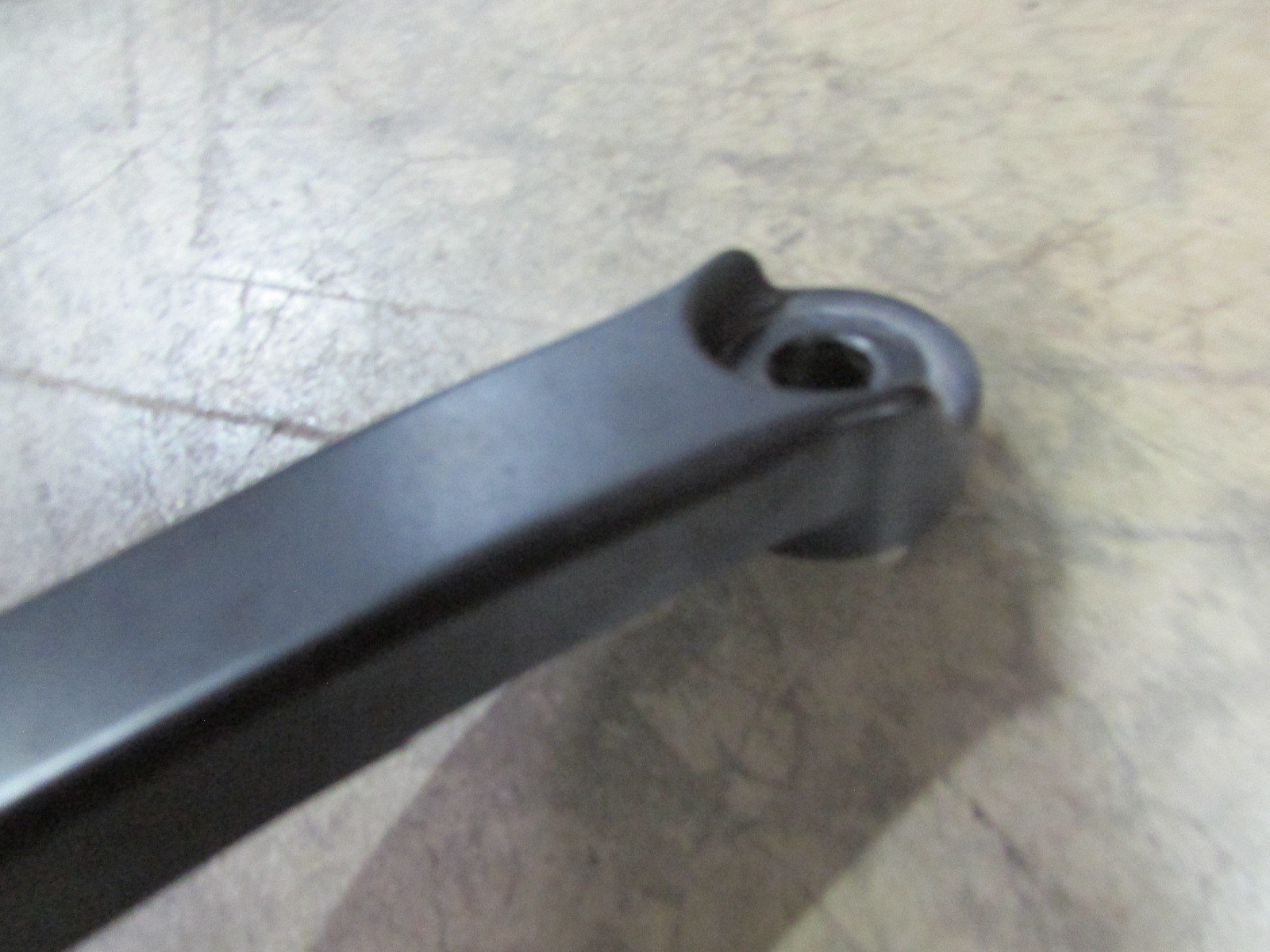 Maserati Quattroporte, Ghibli, LH, Left Wiper Arm Assembly, Used, P/N 670007562
