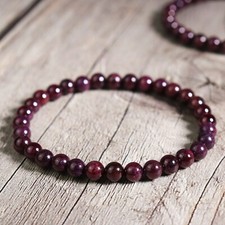 Natural Garnet Bead Healing Protection Women Stone Crystal Stretch Bracelet Gift