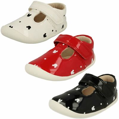 clarks toddler shoe size