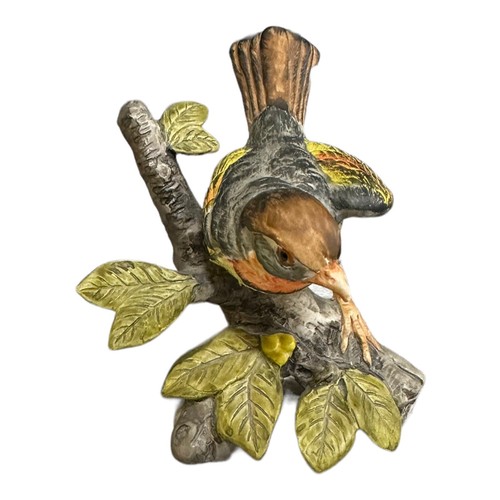 UCTCI Bird Figurine Pekin Robin Leafy Branch Japan Bisque Realistic 5" VTG 1982 - Picture 2 of 10