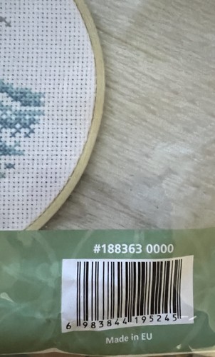 Craftways® Manatee with Ring Hoop Counted Cross-Stitch Kit USA #1883630000 - Picture 3 of 4