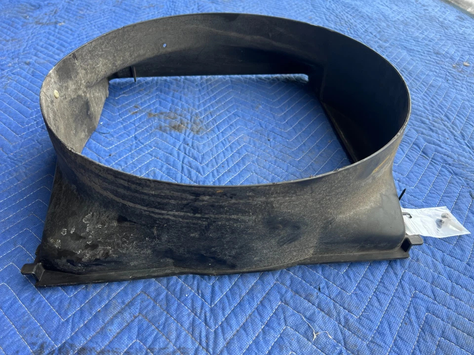 1989 - 1995 年沃尔沃 740 940 前散热器冷却风扇罩环绕原始设备制造商 #3754EM — 第 4/4 张图片