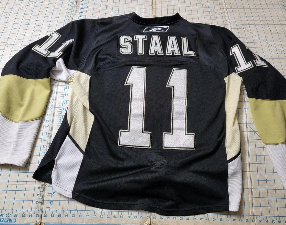 Pittsburgh Penguins Jordan Staal #11 2009 Stanley Cup Final Jersey Crosby 50 Foto 2 de 4