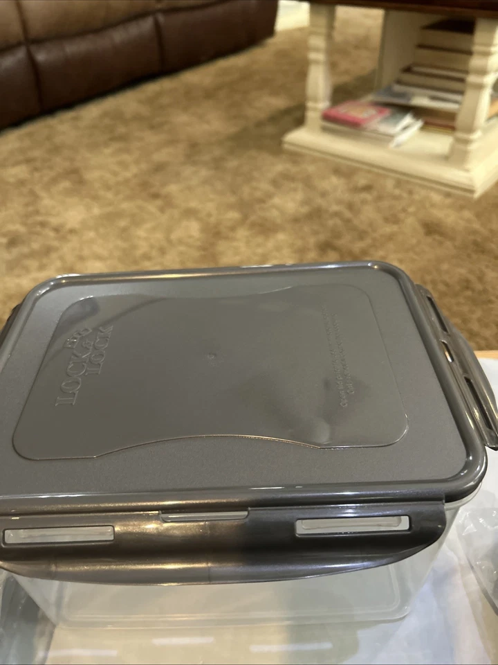 Set of 5 lock n lock containers large two med , 2 small-Brand New - Image 3 of 4