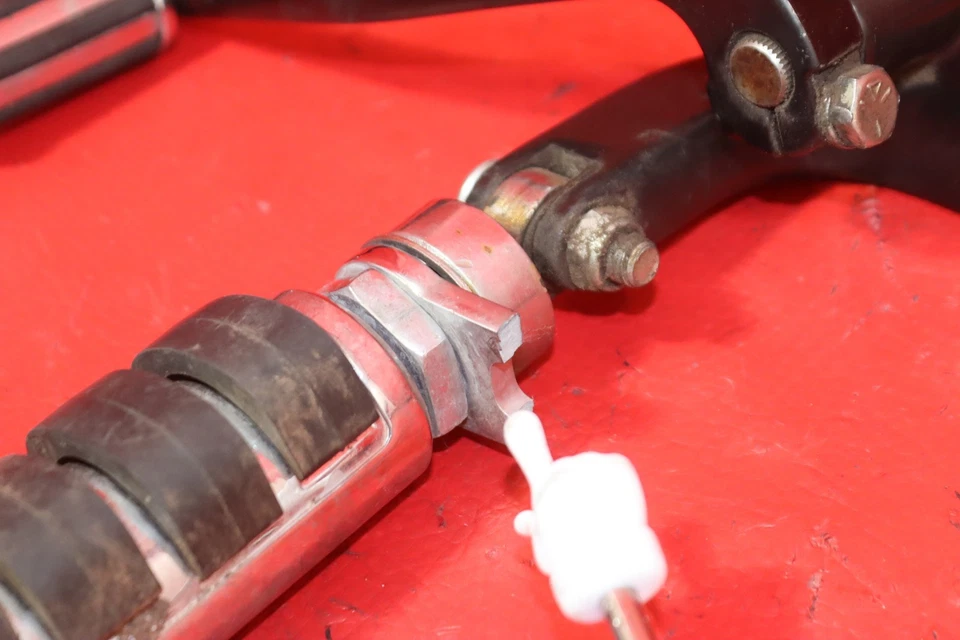 2007 HARLEY-DAVIDSON DYNA LOW RIDER FXDL FORWARD CONTROLS PEGS SHIFT BRAKE PEDAL - Image 4 of 4