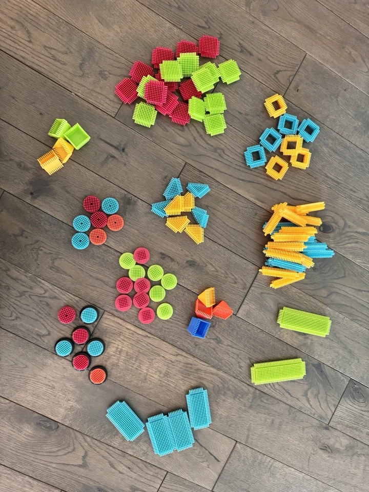 Lot Of 95+ Battat Bristle Block Stem Building Blocks Interlocking Parts Clean - Image 2 of 4