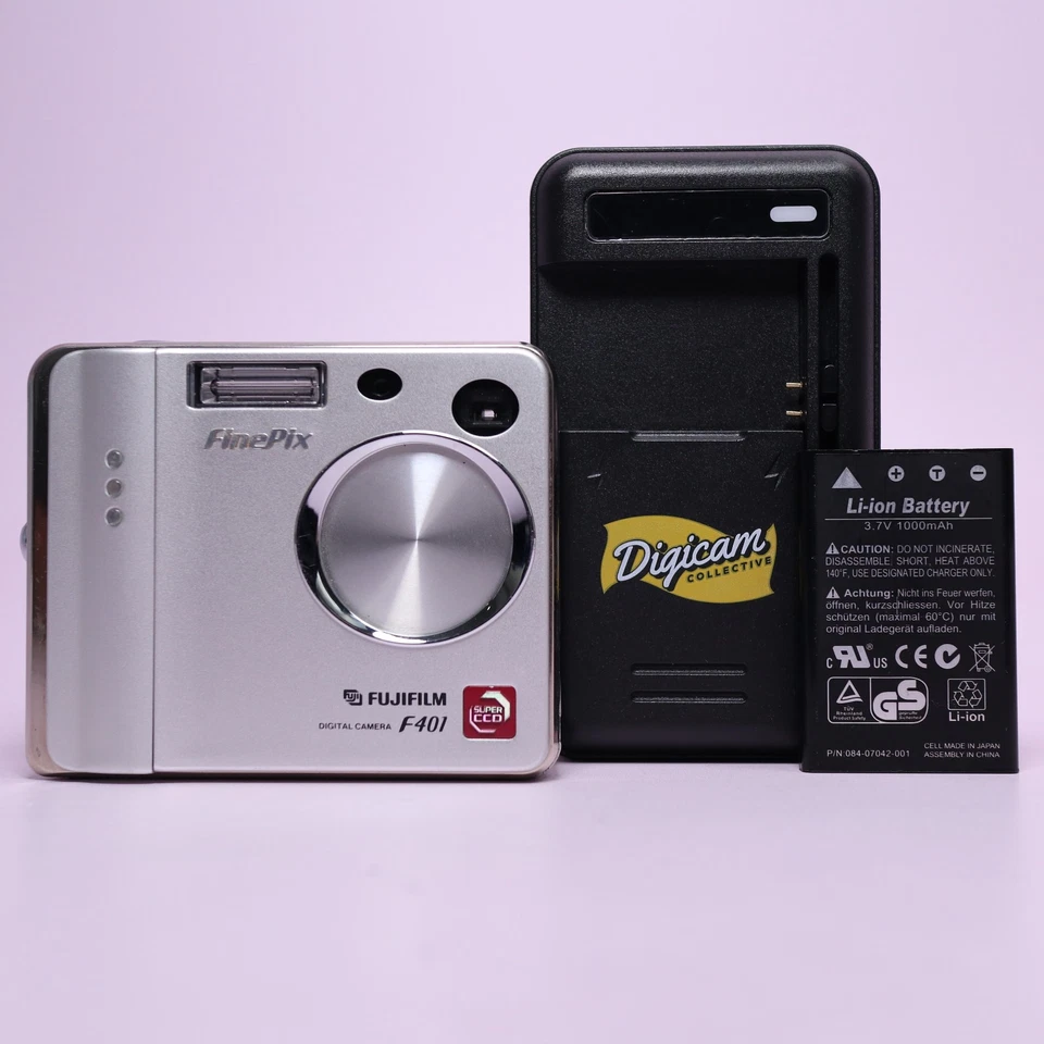 Fujifilm Finepix F401 Compact Digital Camera Bundle with Accessories, photo 1 of 5