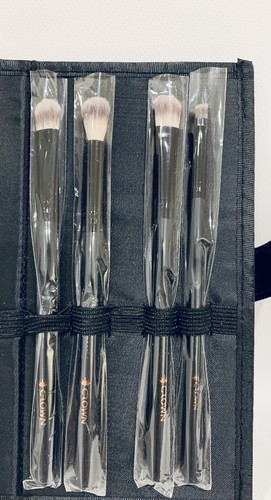 Crown Make-up Pinsel Set 4-teilig Neu mit Druckknopf Etui Lesen
