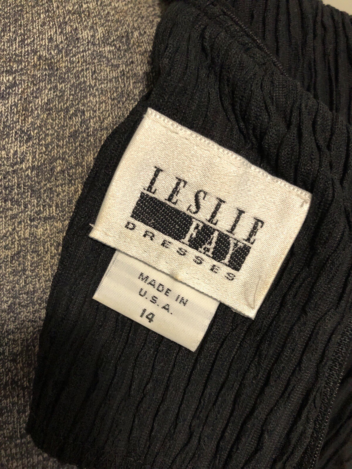Leslie Fay Charcoal Grey Embroidered Vintage Sweater-Bust 34