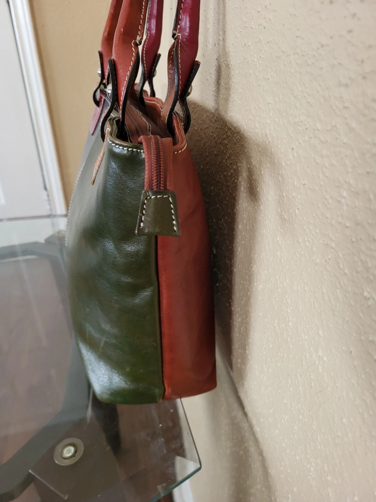 VALENTINO Valentina Borsa a mano Multicolore Grande in pelle. Le condizioni sono molto buone.