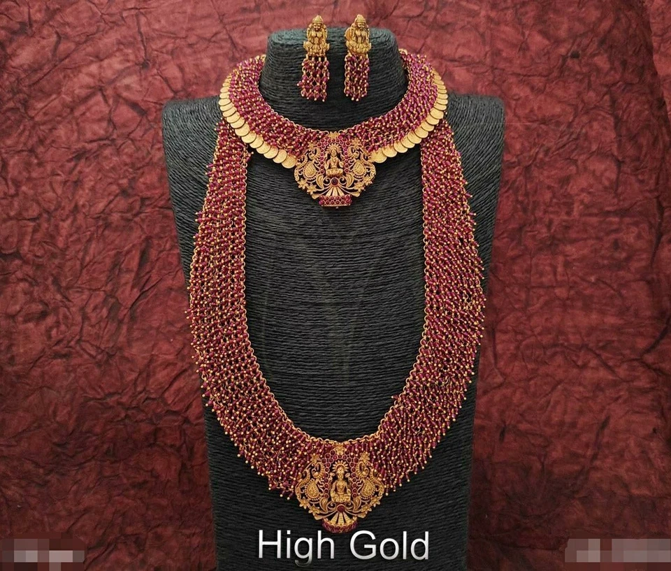 Conjunto combinado de collar de aspecto real enchapado en oro de 22k étnico indio Lakshmi Kasu conjunto mate Foto 2 de 4