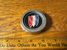 Insignia de escudo de tapa central LeSabre Buick 225 de colección años 60-70 PMC7- 1261162