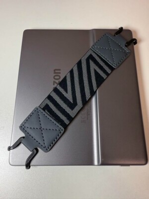 Amazon Kindle Oasis 10th Gen 32GB eBook Reader 7 inch From Japan